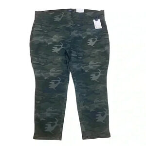 NWT NYDJ Pull On Skinny Camo Jeans